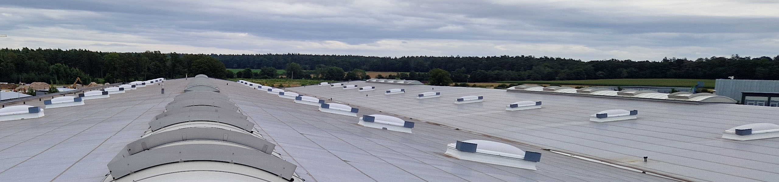 Rauchabzüge auf dem Dach